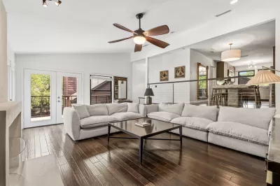 2BR House for Sale in Dallas, TX