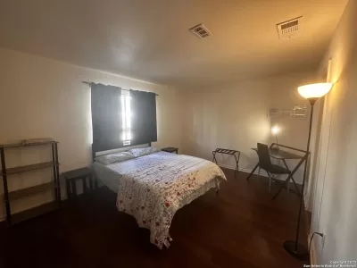2BR House for Rent in San Antonio, TX