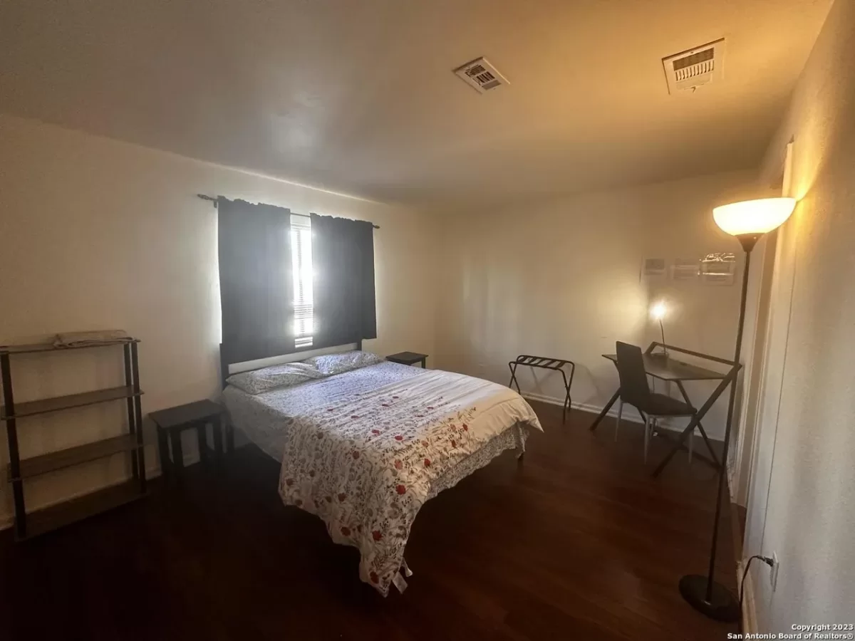 2BR House for Rent in San Antonio, TX