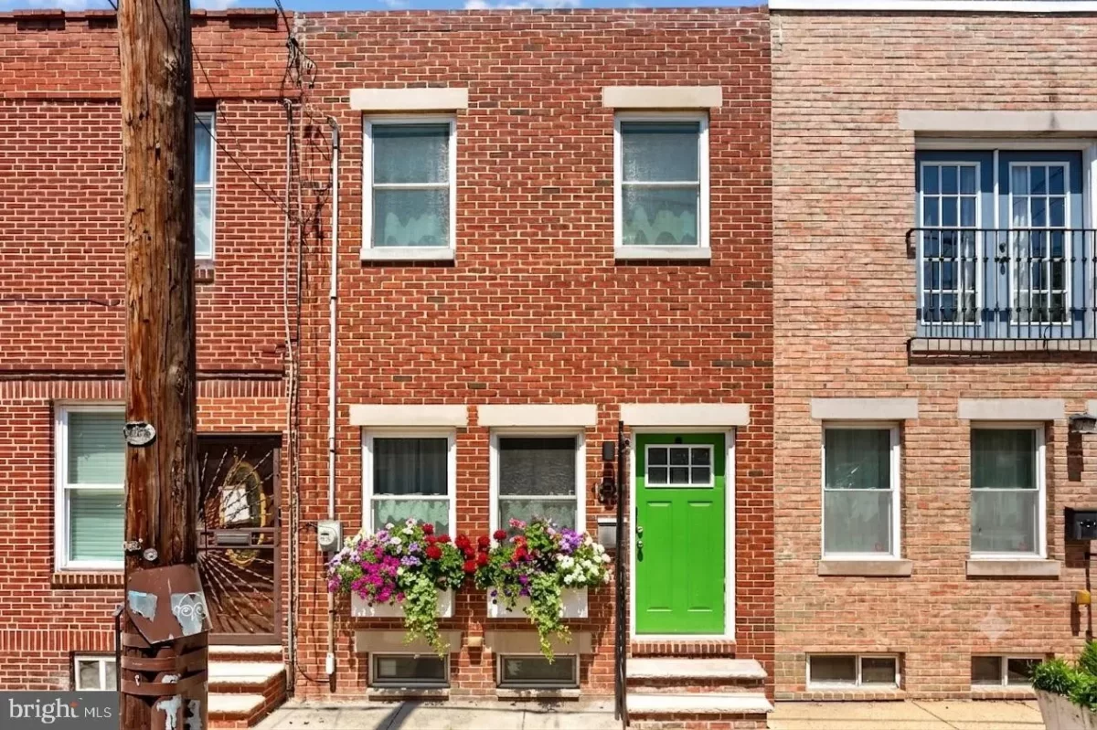 2BR Townhouse for Sale in Philadelphia, PA