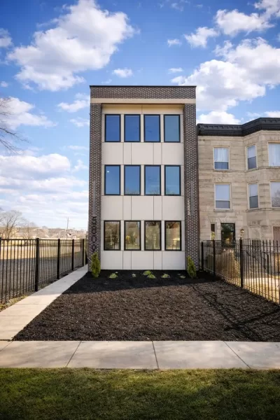 9BR Multi-Family for Sale in Chicago, IL