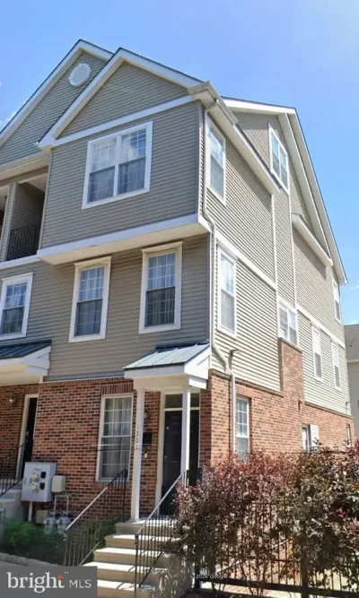 2BR Condo for Sale in Philadelphia, PA