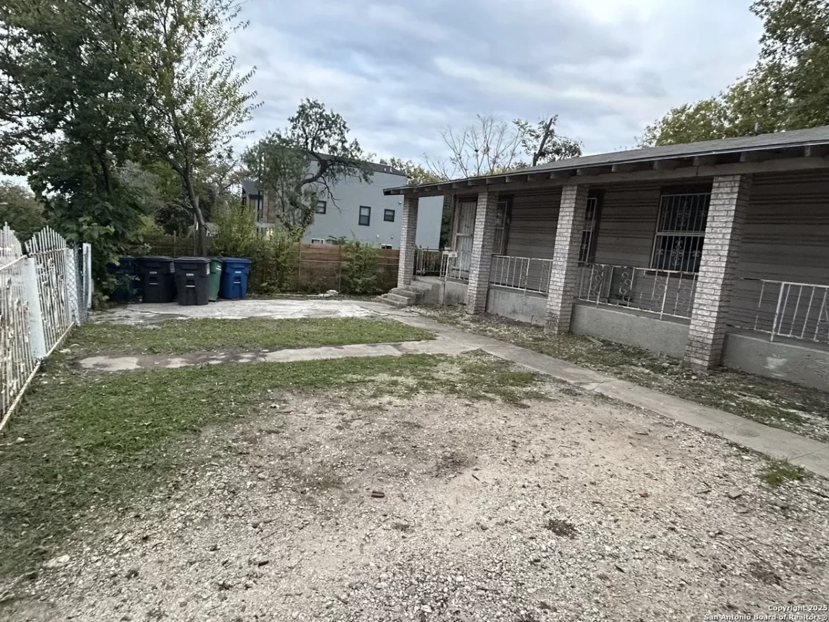 2BR House for Rent in San Antonio, TX