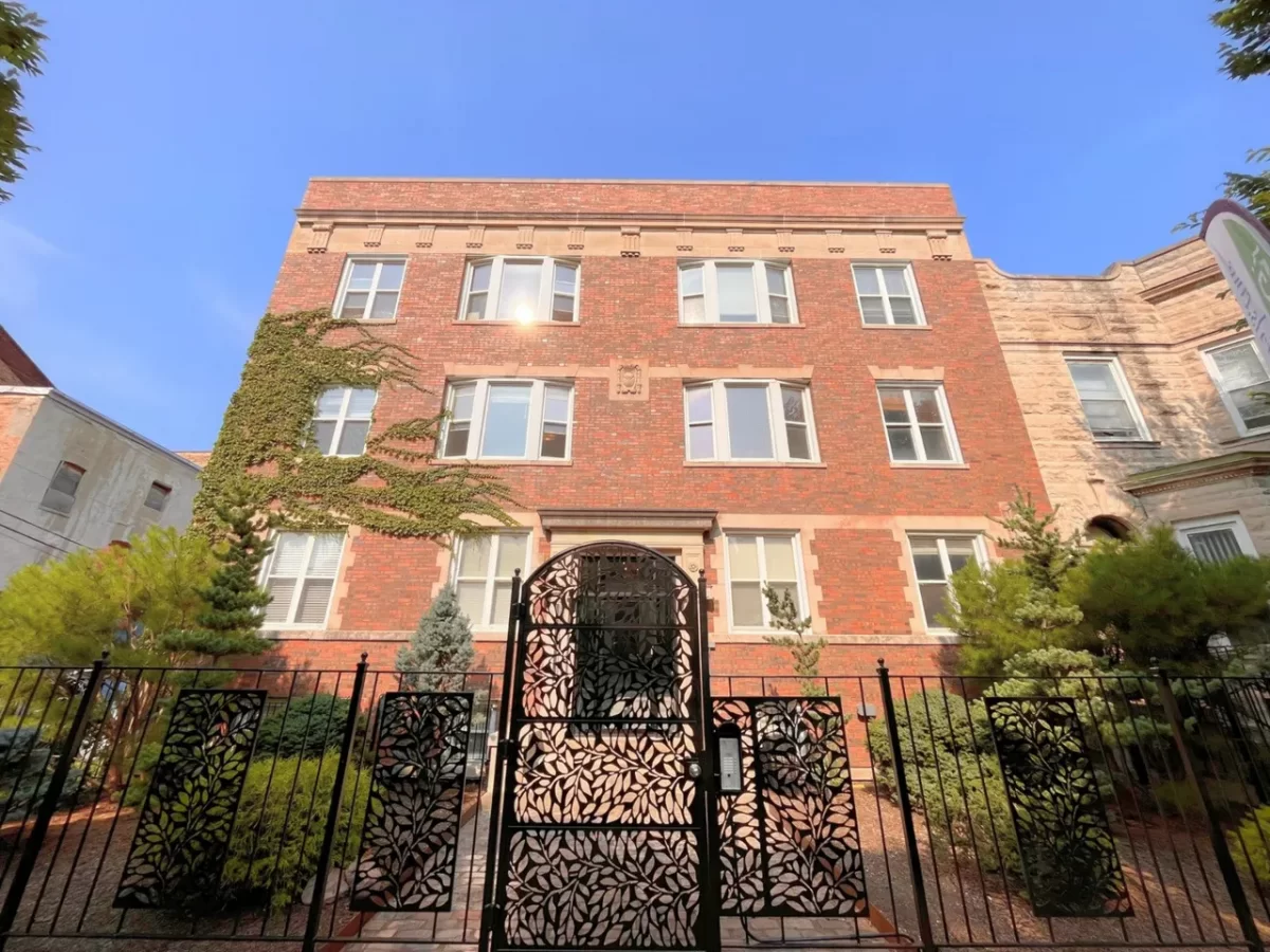 2BR Multi-Family for Sale in Chicago, IL