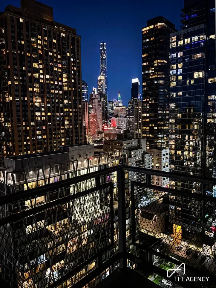 Condo for Sale in Manhattan, NY