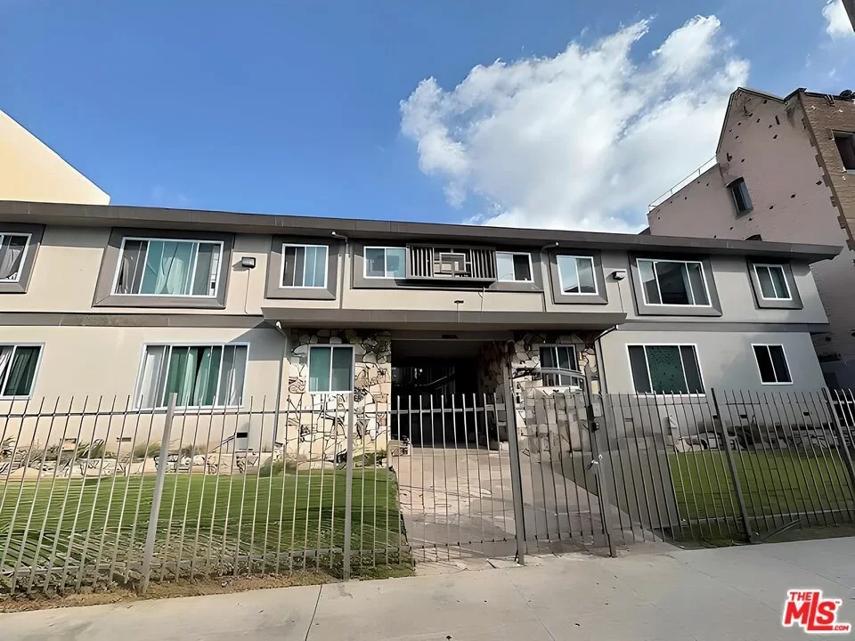 Condo for Rent in Los Angeles, CA