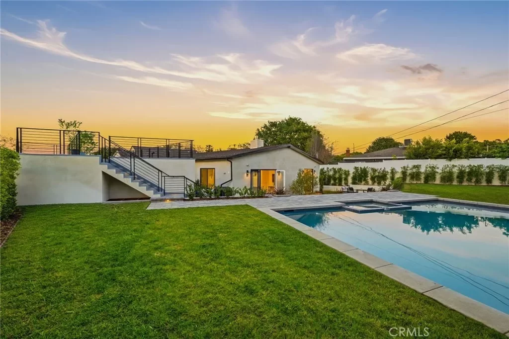 4BR House for Sale in Los Angeles, CA