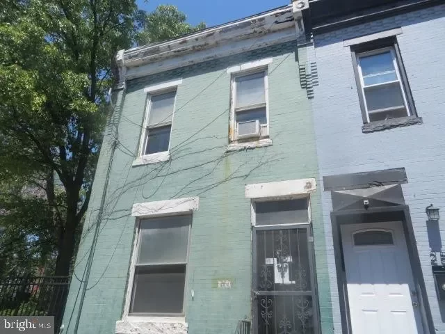 3BR Townhouse for Sale in Philadelphia, PA