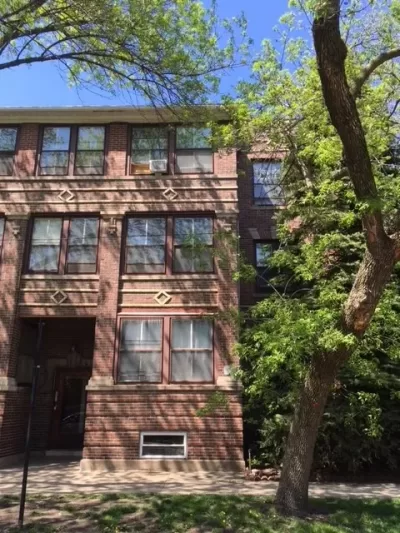 2BR House for Rent in Chicago, IL