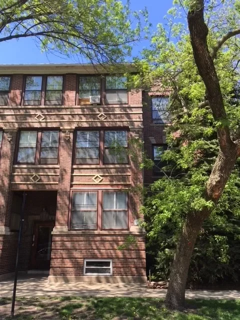 2BR House for Rent in Chicago, IL