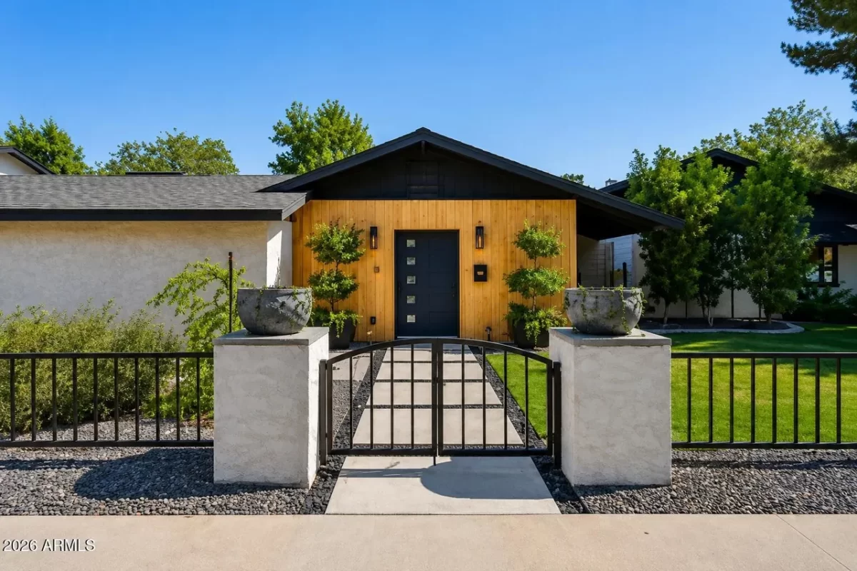 4BR House for Sale in Phoenix, AZ