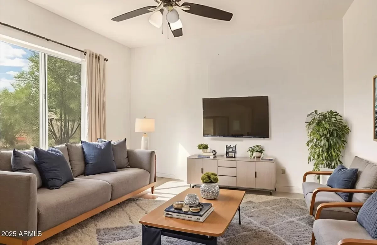 2BR House for Sale in Phoenix, AZ