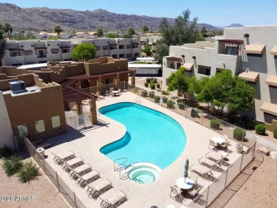 2BR Townhouse for Sale in Phoenix, AZ