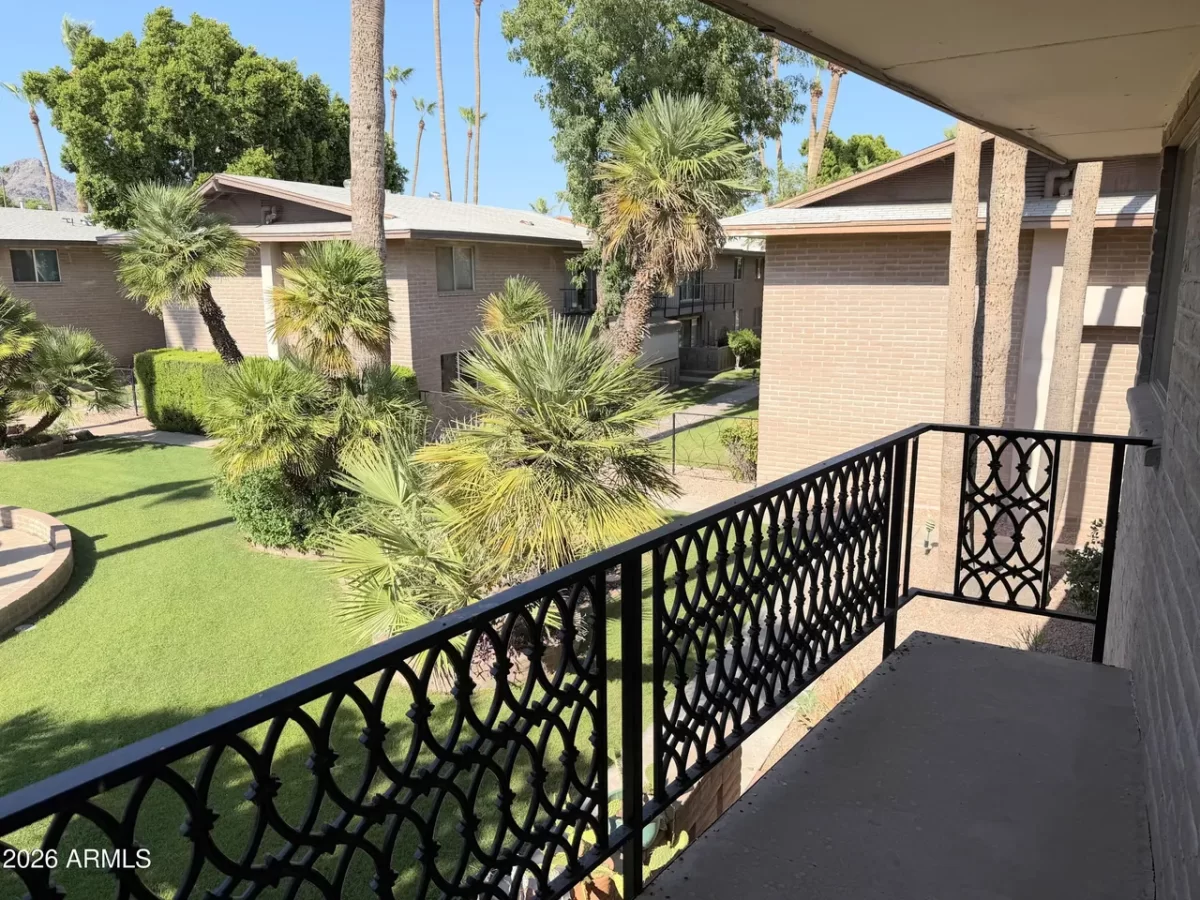 3BR Townhouse for Sale in Phoenix, AZ