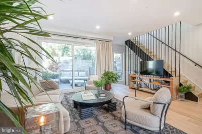 4BR Townhouse for Sale in Philadelphia, PA