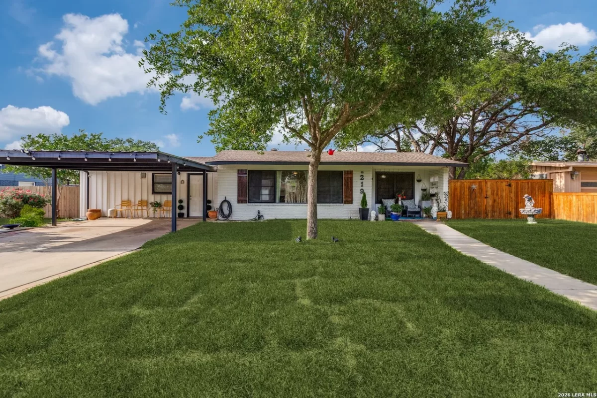 4BR House for Sale in San Antonio, TX