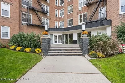 2BR Condo for Sale in Staten Island, NY