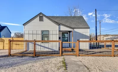 2BR House for Rent in San Antonio, TX