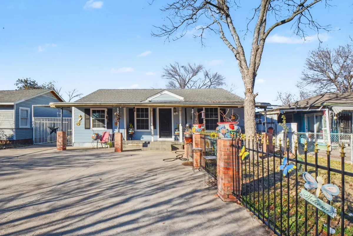 2BR House for Sale in Dallas, TX