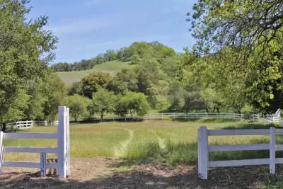 6BR House for Sale in Los Gatos, CA