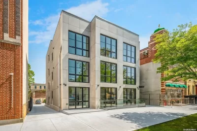2BR Condo for Sale in Long Island City, NY
