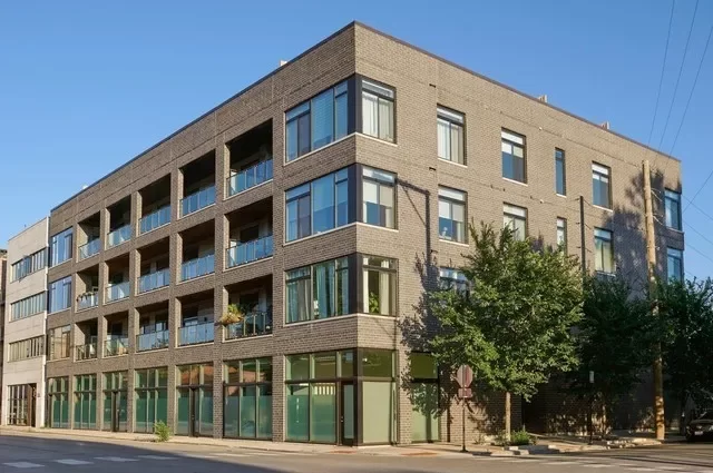 3BR Condo for Sale in Chicago, IL