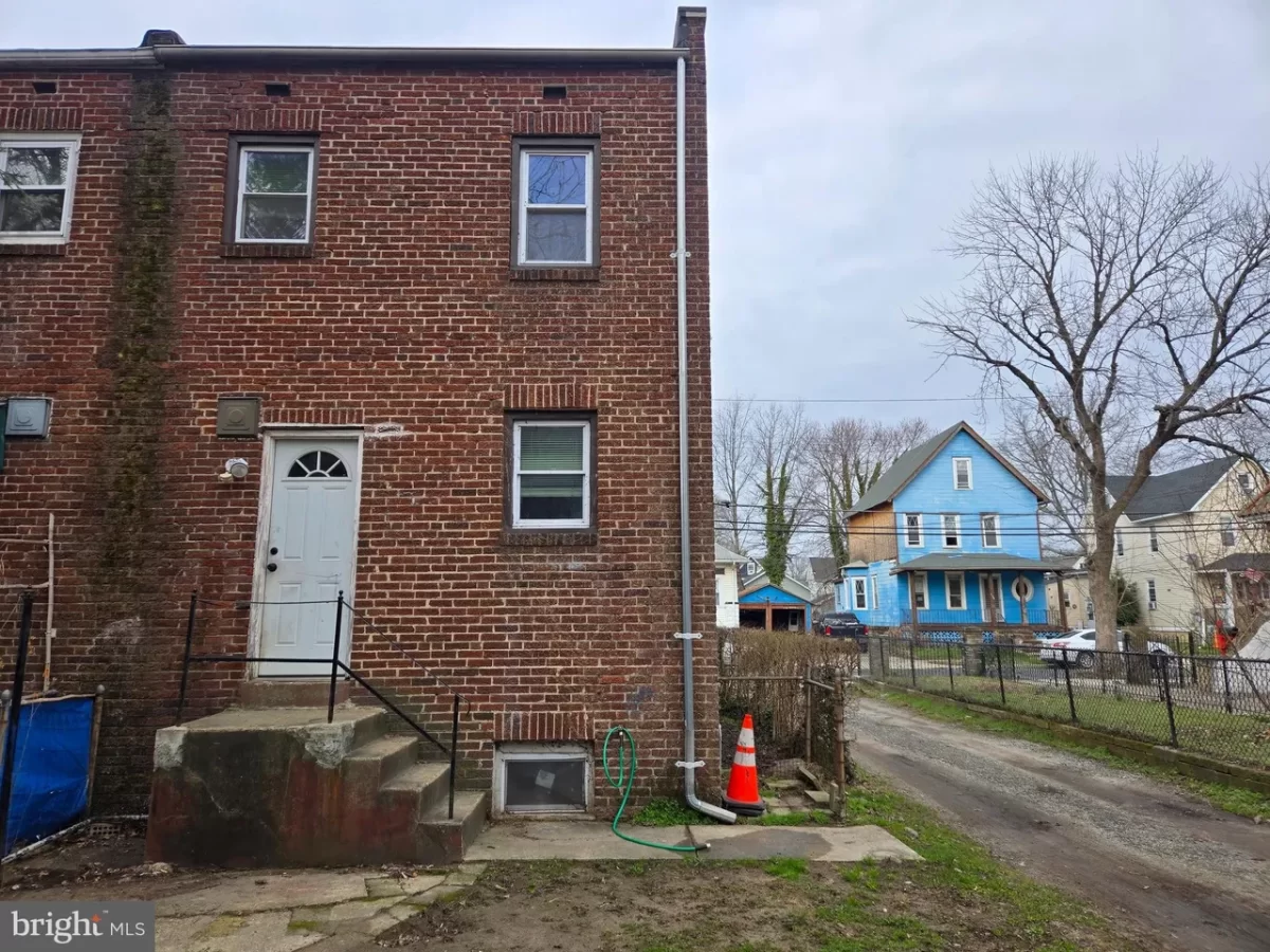 2BR Townhouse for Sale in Oaklyn, NJ