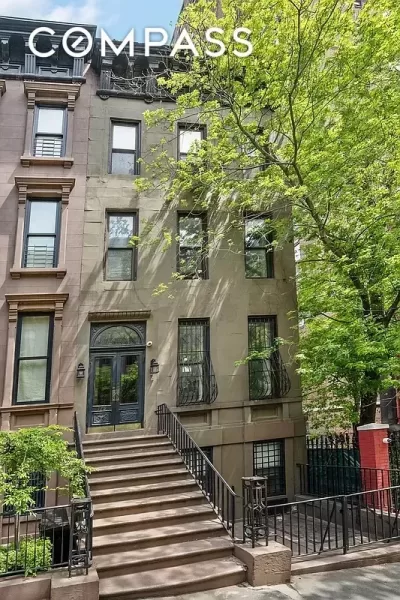 12BR Multi-Family for Sale in Manhattan, NY