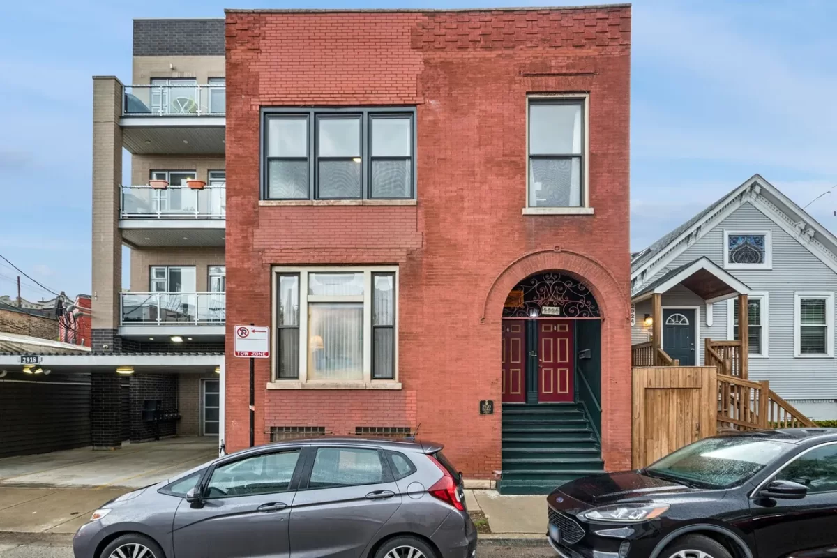 5BR Multi-Family for Sale in Chicago, IL