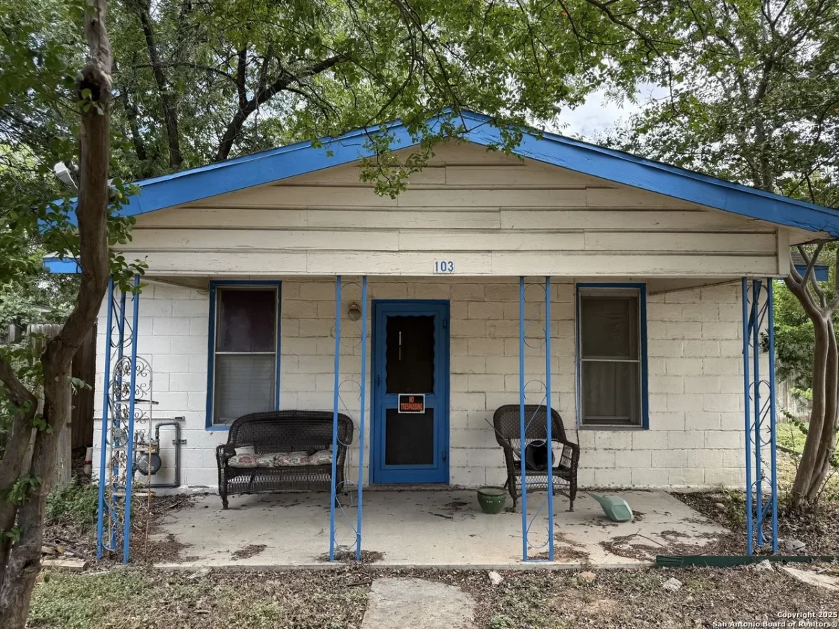 1BR House for Sale in San Antonio, TX