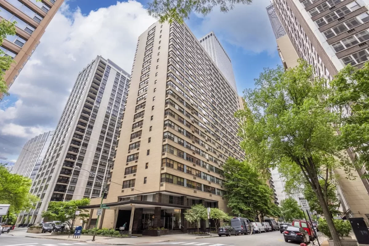 3BR Condo for Sale in Chicago, IL