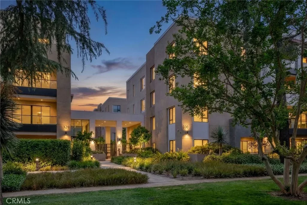 3BR Condo for Sale in Pasadena, CA
