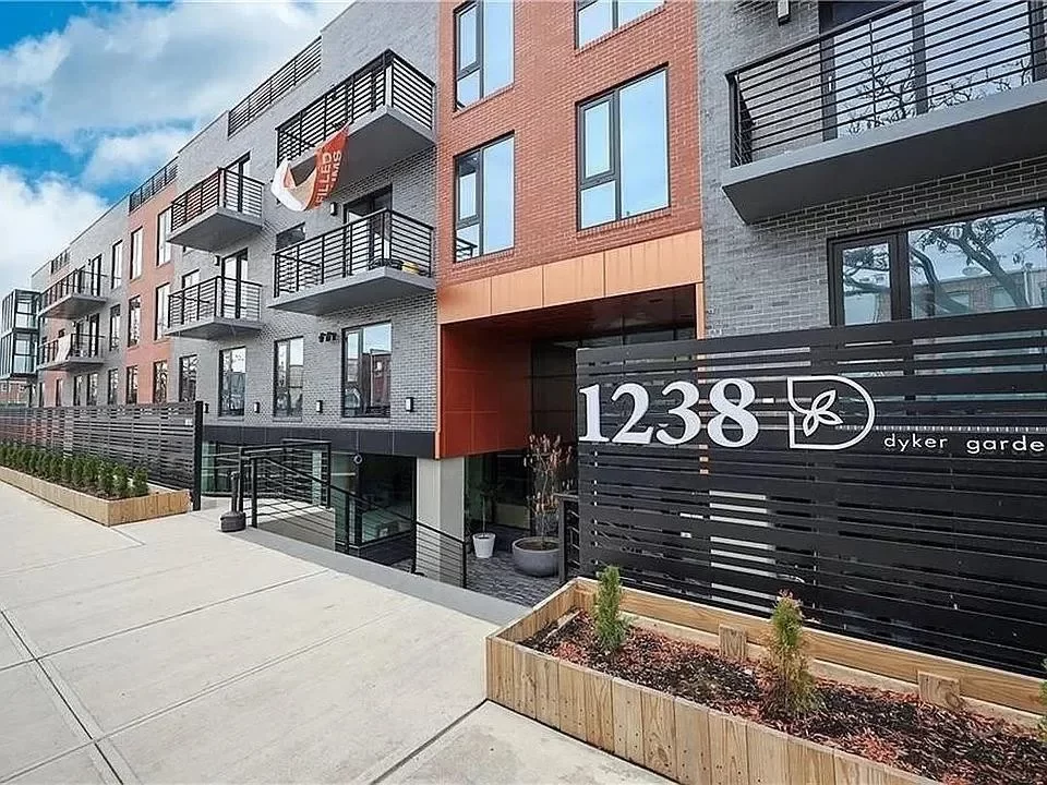 2BR Condo for Sale in Brooklyn, NY