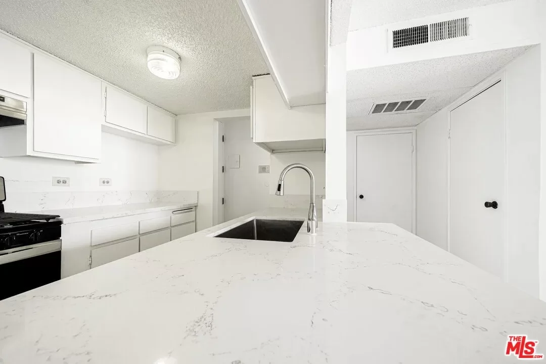 1BR Condo for Sale in Los Angeles, CA