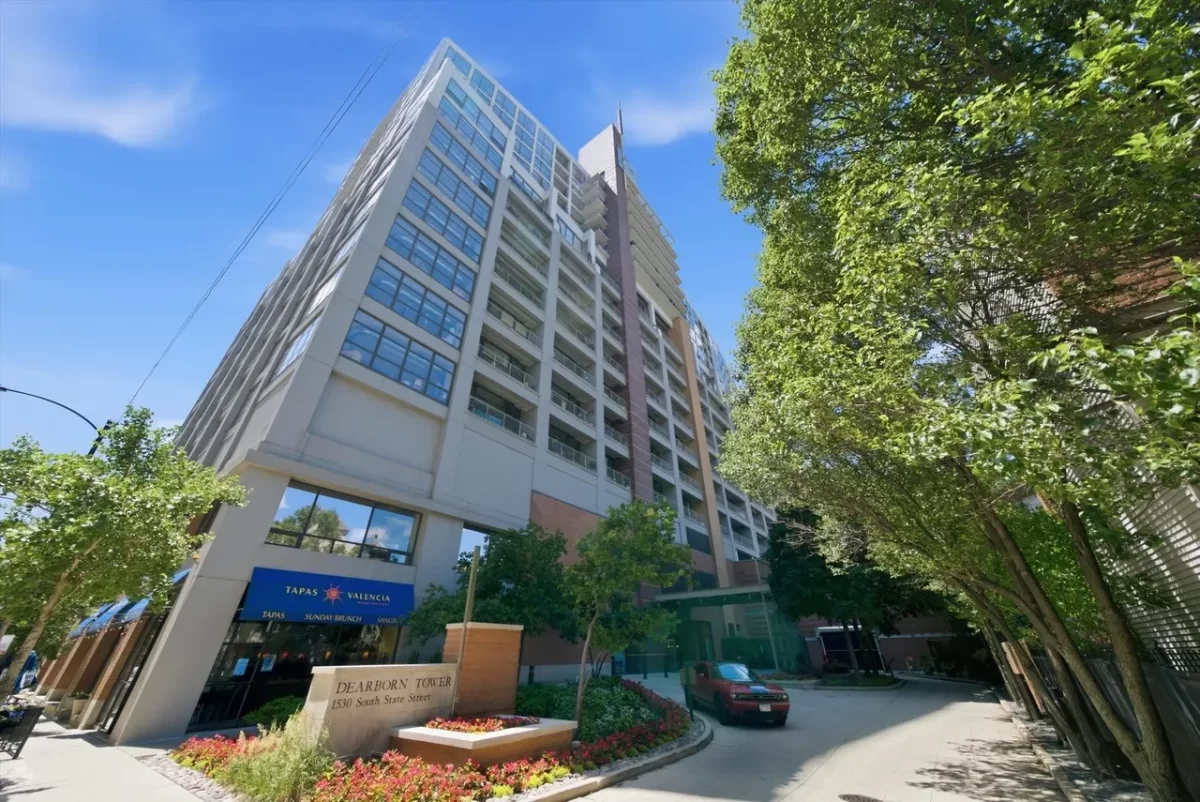 2BR Condo for Rent in Chicago, IL