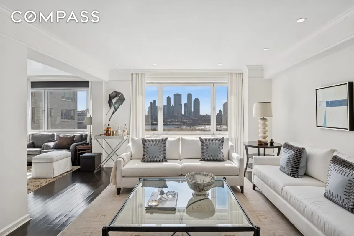 2BR Condo for Sale in Manhattan, NY