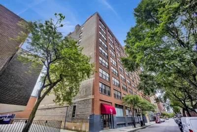 2BR Condo for Rent in Chicago, IL