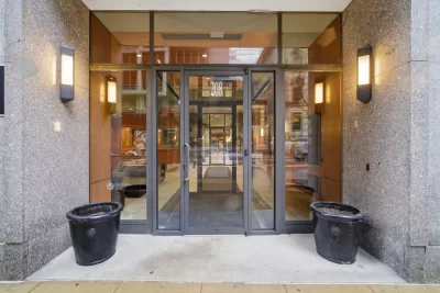 2BR Condo for Sale in Chicago, IL