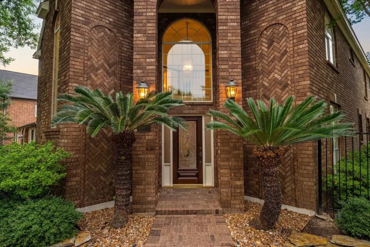 4BR House for Sale in Bellaire, TX