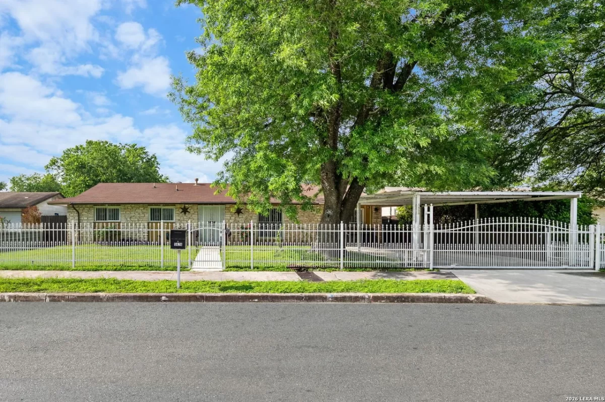 3BR House for Sale in San Antonio, TX
