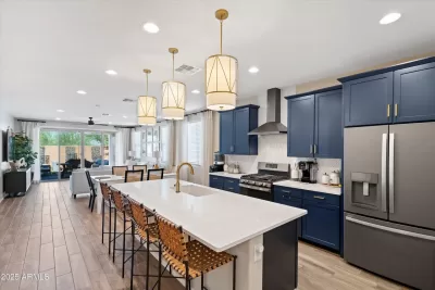 4BR House for Sale in Phoenix, AZ