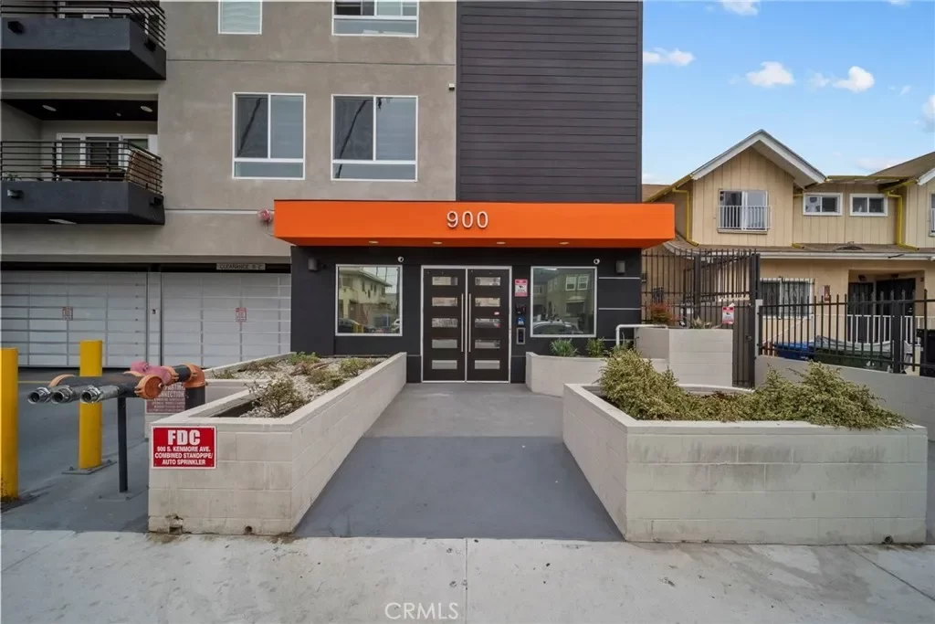 3BR Condo for Sale in Los Angeles, CA