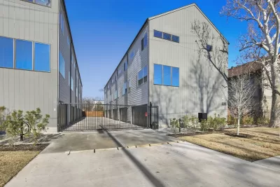 2BR Condo for Rent in Dallas, TX