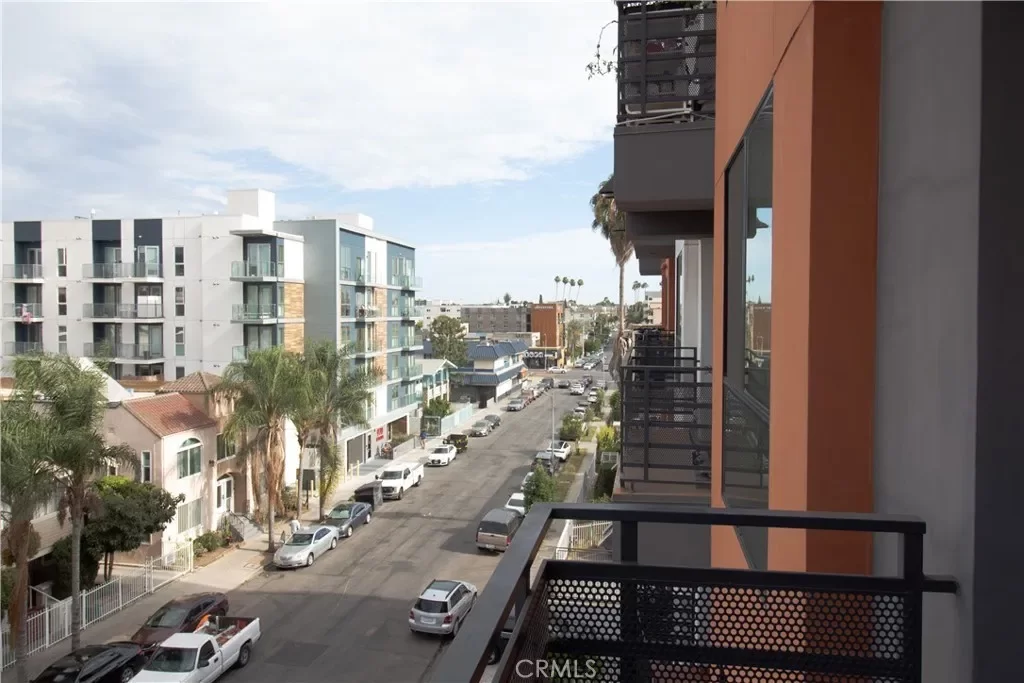 2BR House for Rent in Los Angeles, CA