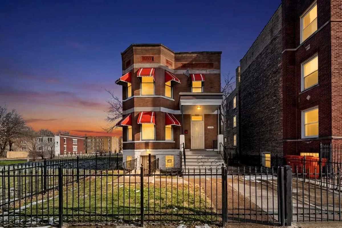 4BR House for Sale in Chicago, IL