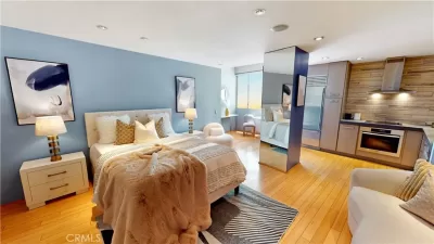 Condo for Sale in Los Angeles, CA