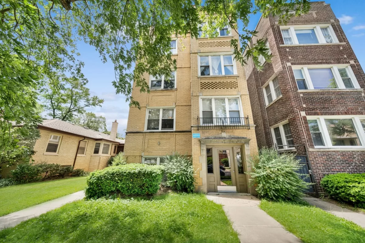 2BR Condo for Sale in Chicago, IL