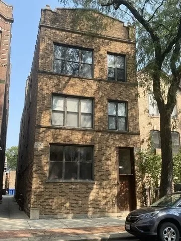 2BR House for Rent in Chicago, IL