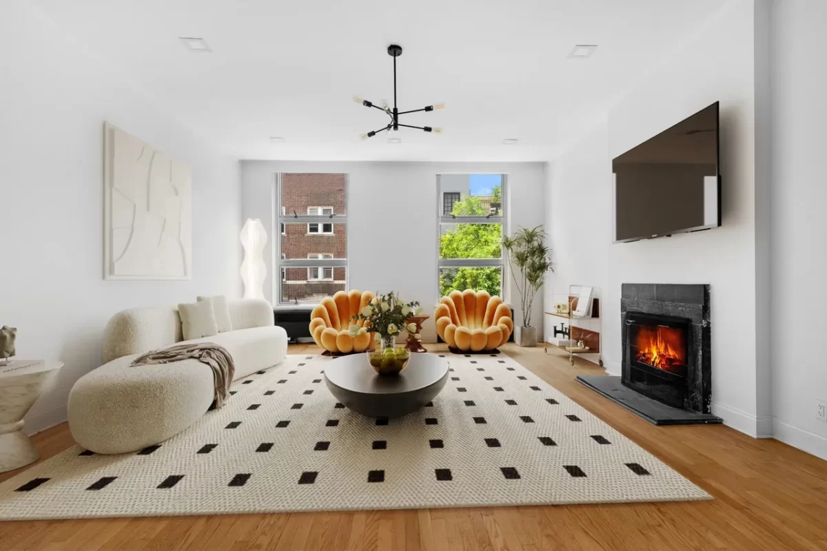 6BR Townhouse for Sale in New York, NY