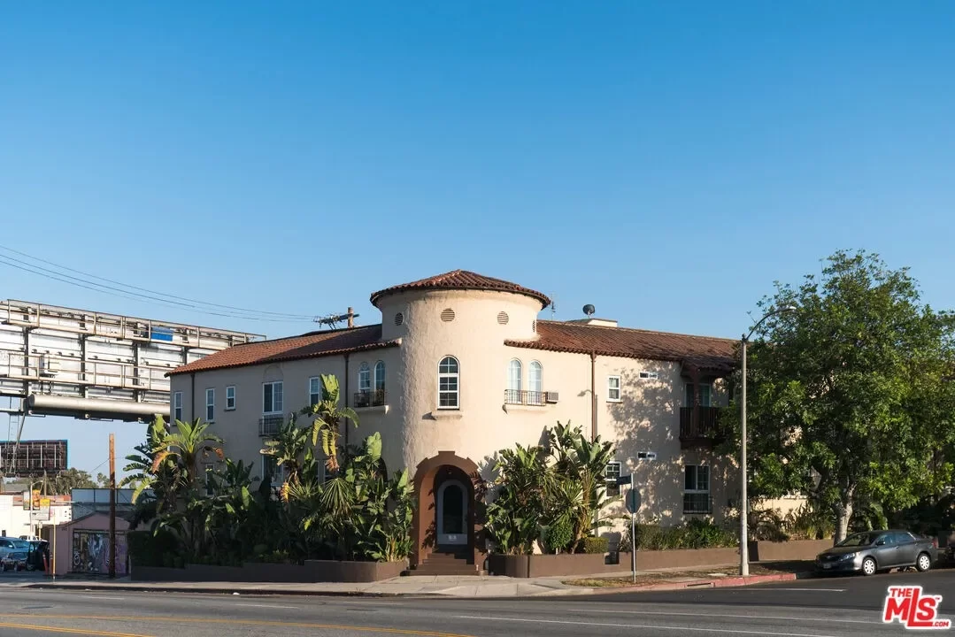 Studio Apartment for Rent in Los Angeles, CA